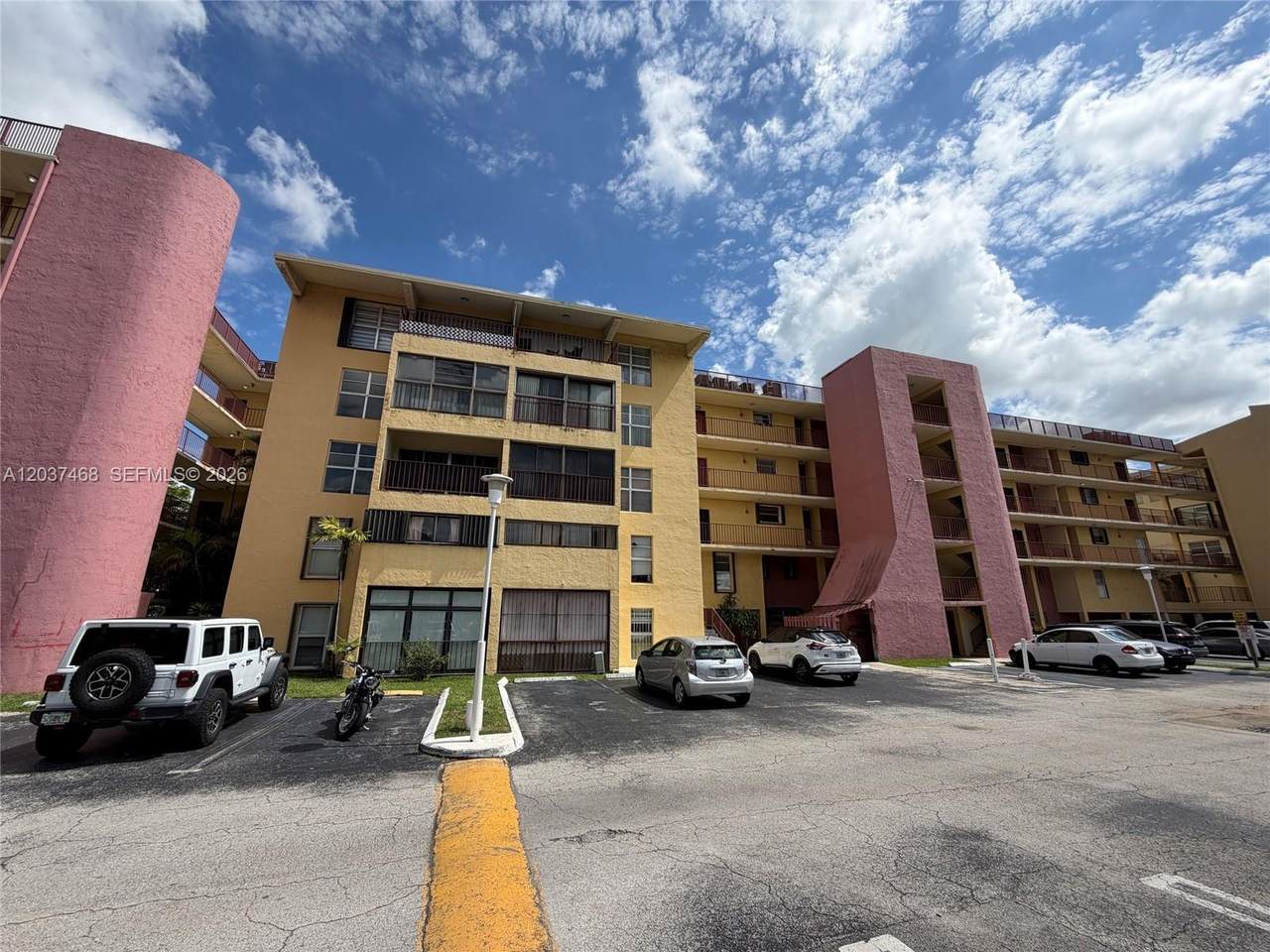 8775 Park Blvd - Photo 1