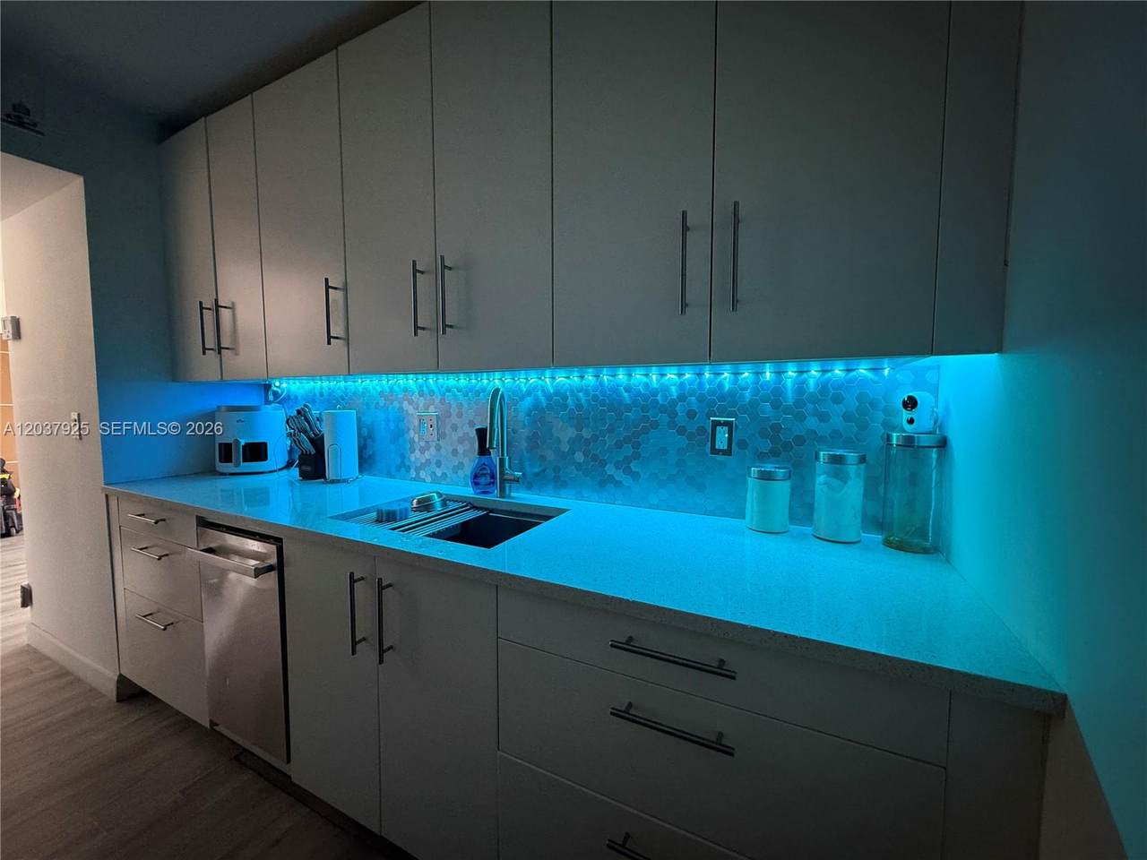 https://bt-photos.global.ssl.fastly.net/miami/1280_boomver_1_A12037925-2.jpg