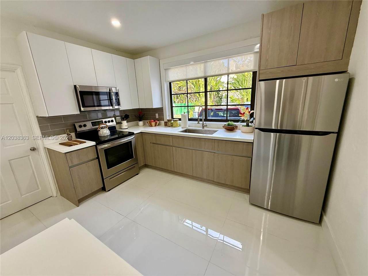 733 Michigan Ave - Photo 1