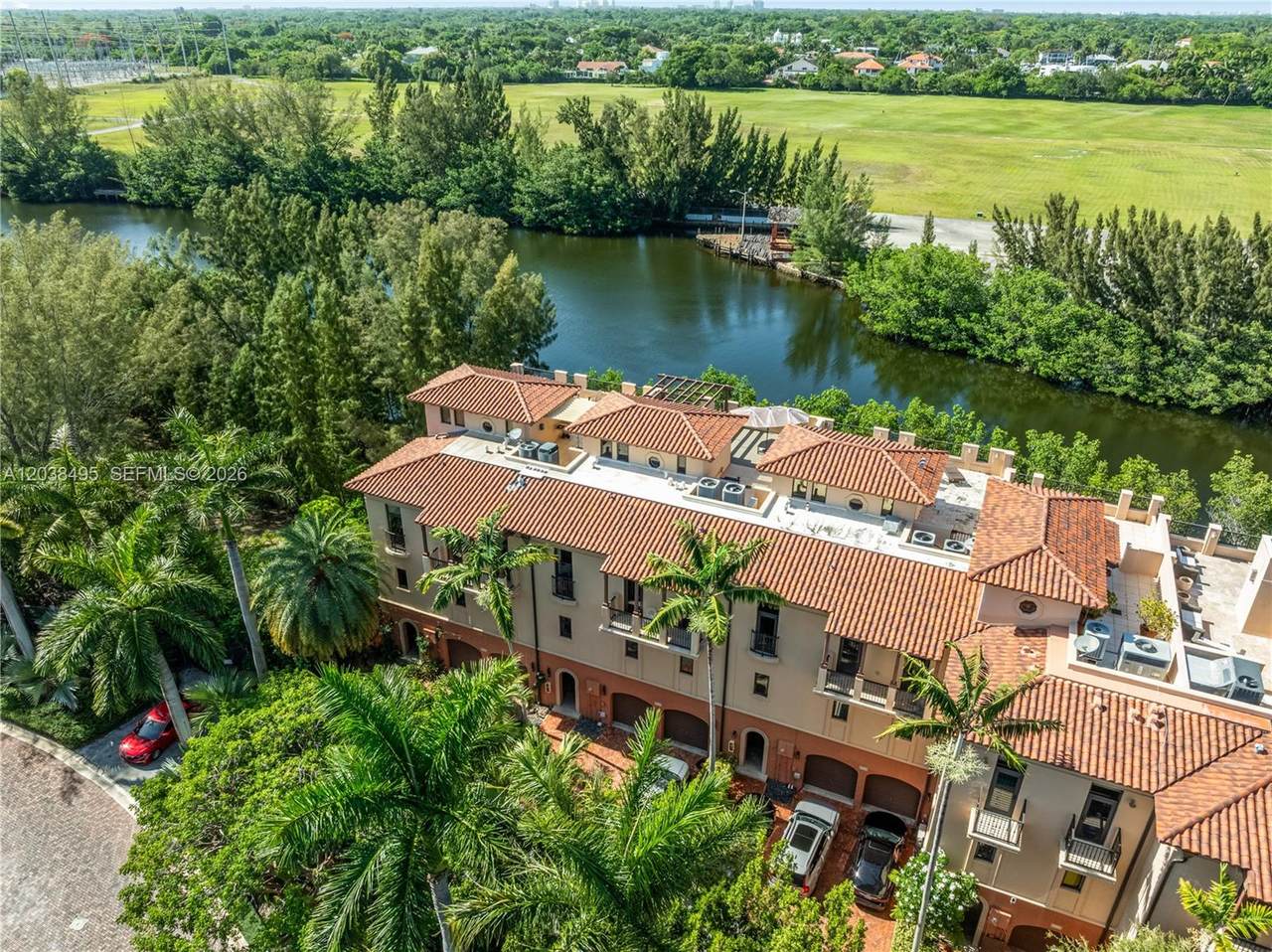 https://bt-photos.global.ssl.fastly.net/miami/1280_boomver_1_A12038495-2.jpg