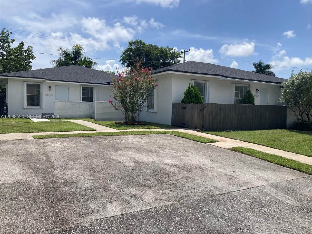 18765 100th Ave - Photo 1