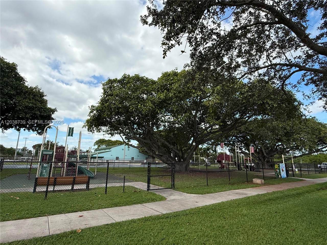 https://bt-photos.global.ssl.fastly.net/miami/1280_boomver_1_A12038739-2.jpg