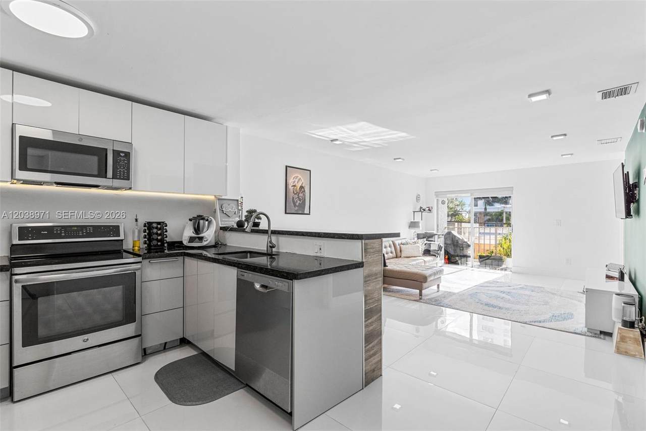 https://bt-photos.global.ssl.fastly.net/miami/1280_boomver_1_A12038971-2.jpg