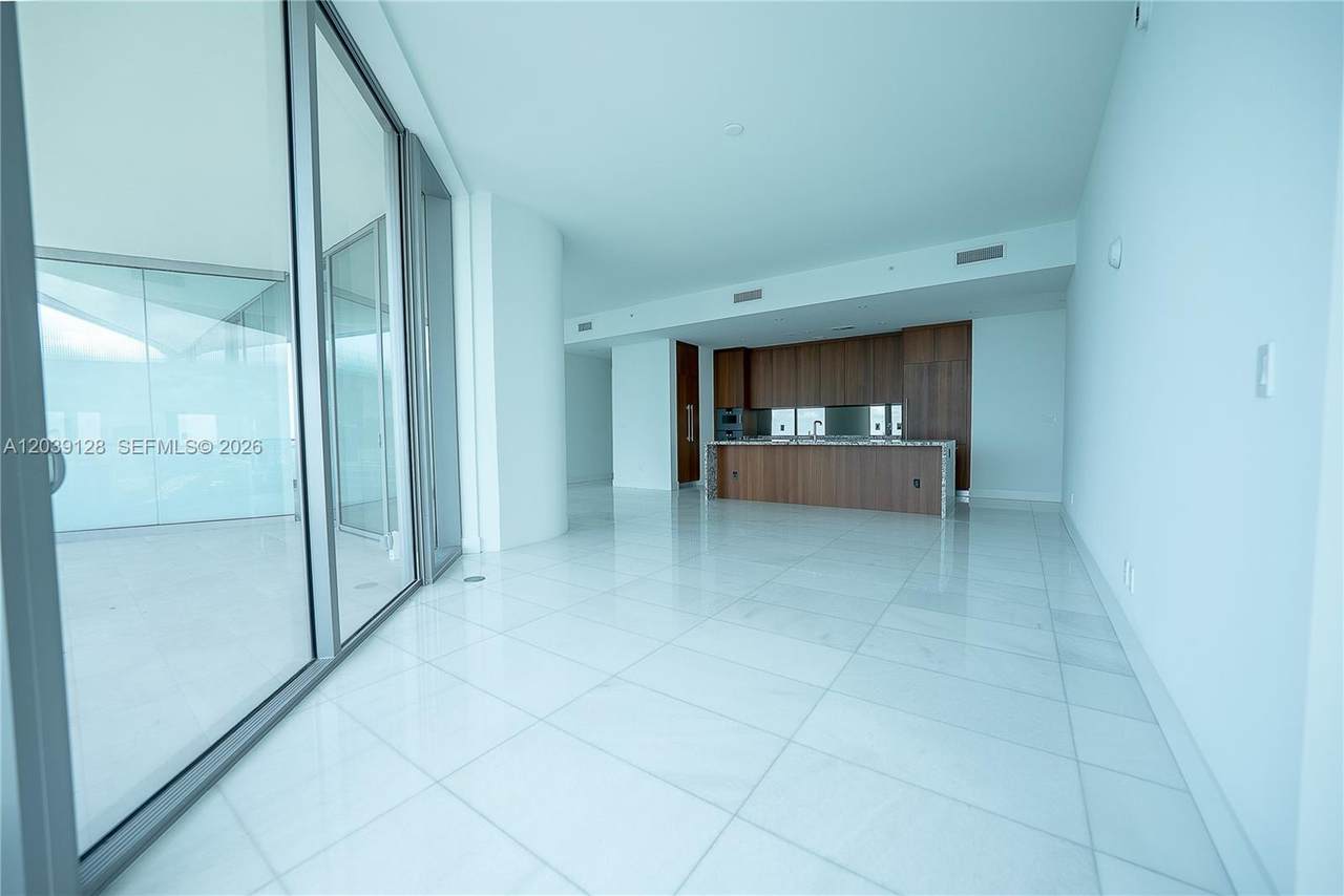 https://bt-photos.global.ssl.fastly.net/miami/1280_boomver_1_A12039128-2.jpg