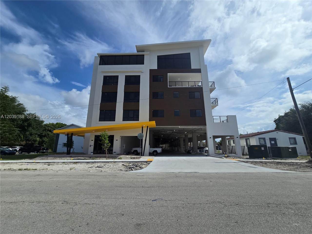 https://bt-photos.global.ssl.fastly.net/miami/1280_boomver_1_A12039188-2.jpg