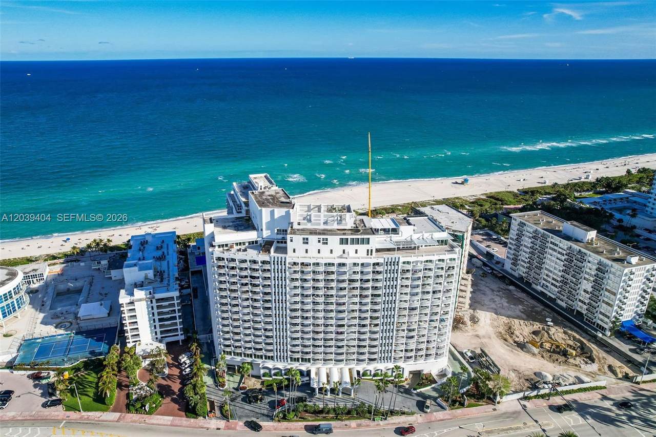 5401 Collins Ave - Photo 1
