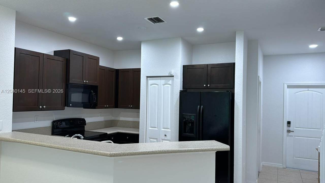 https://bt-photos.global.ssl.fastly.net/miami/1280_boomver_1_A12040145-2.jpg