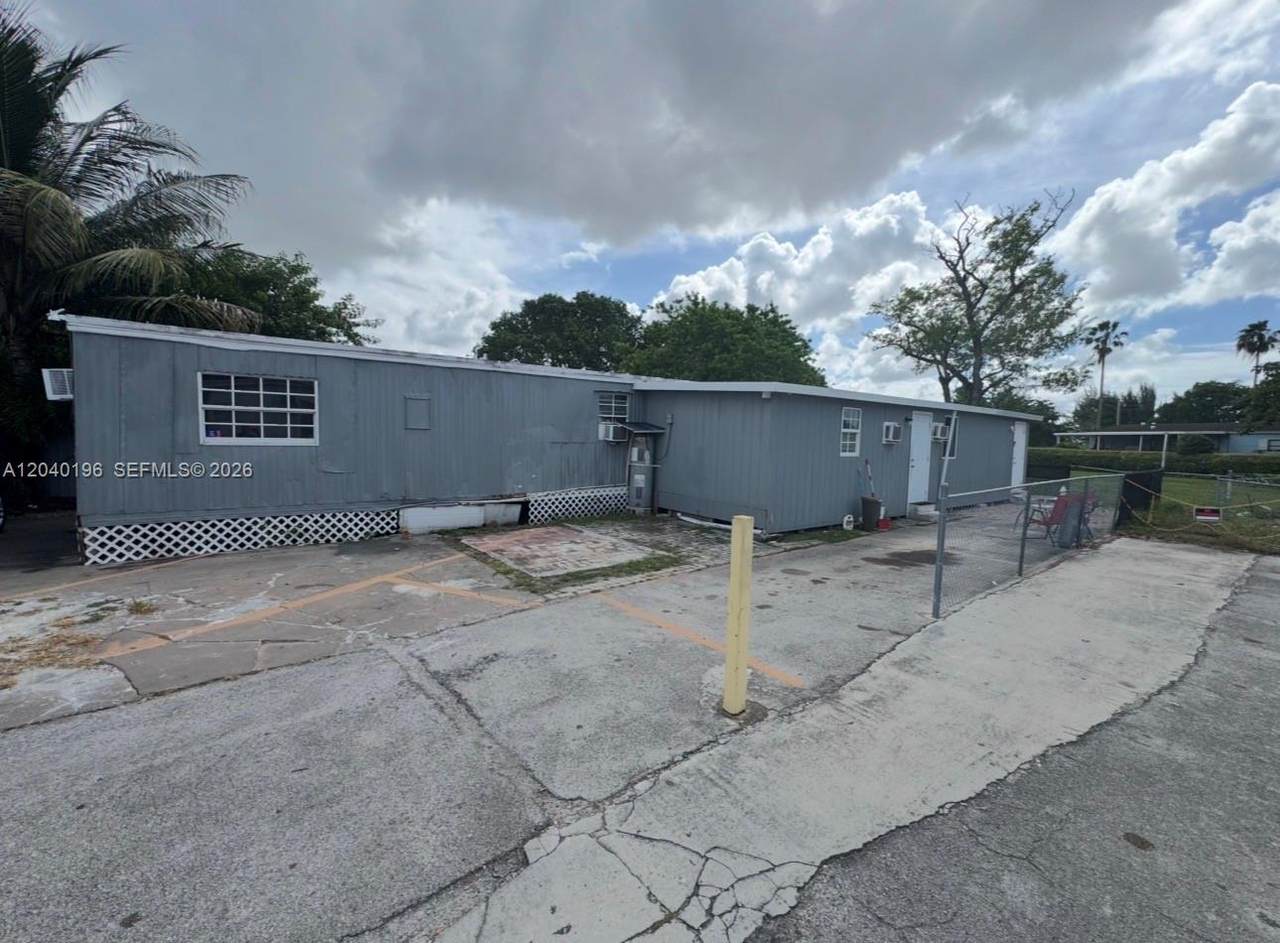 1013 128TH Ave - Photo 1