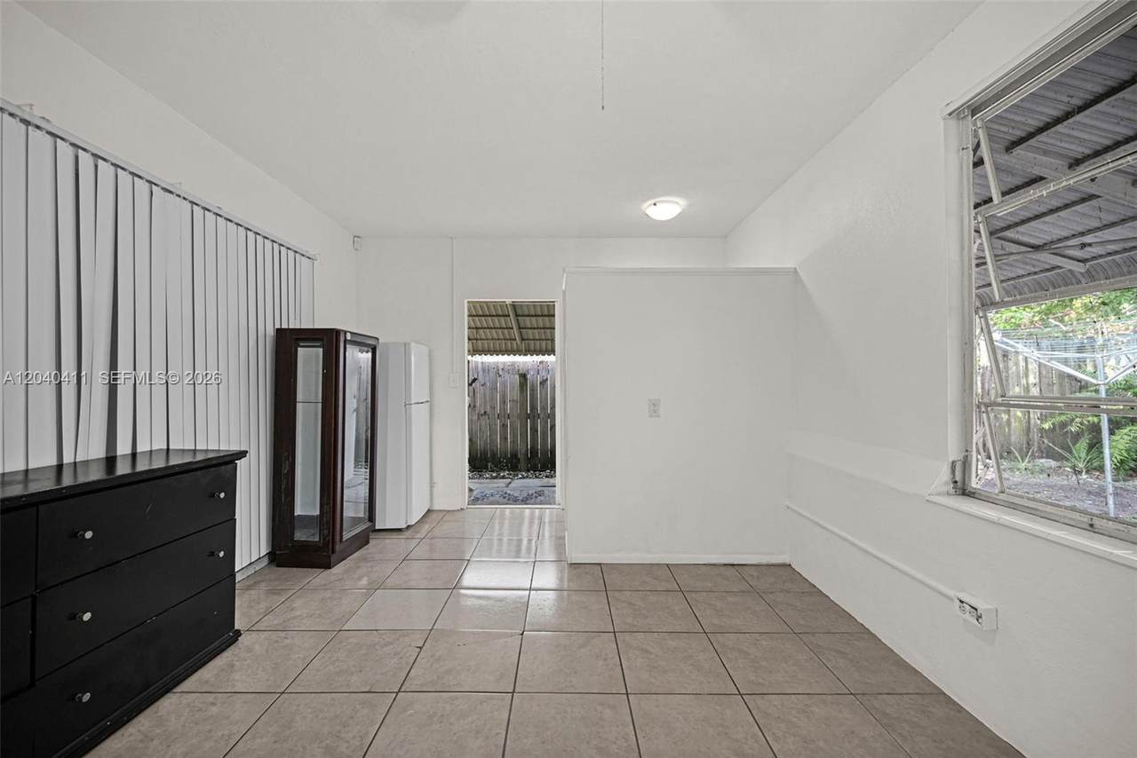 5069 41st Ct - Photo 1