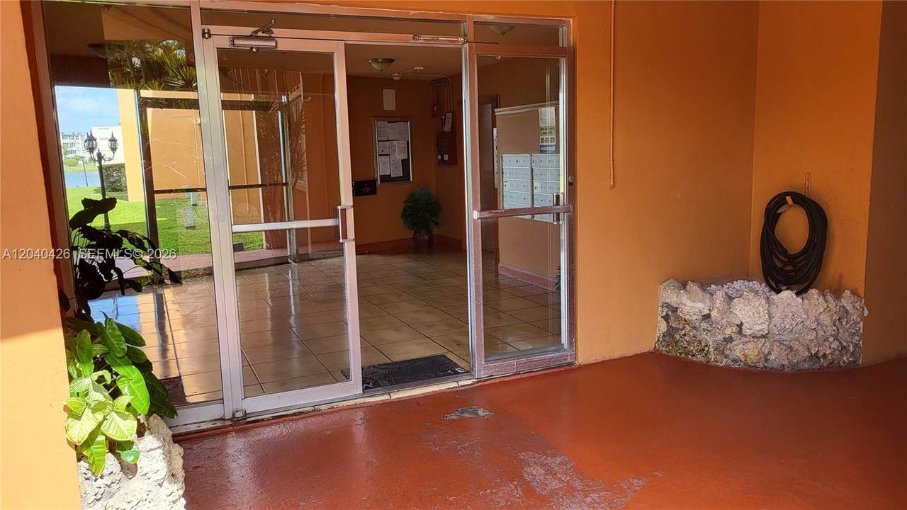 https://bt-photos.global.ssl.fastly.net/miami/1280_boomver_1_A12040426-2.jpg