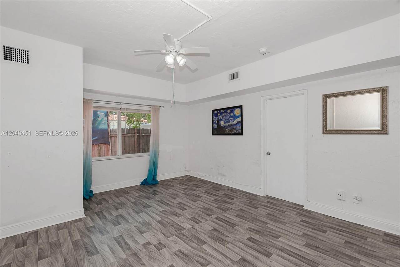 https://bt-photos.global.ssl.fastly.net/miami/1280_boomver_1_A12040451-2.jpg