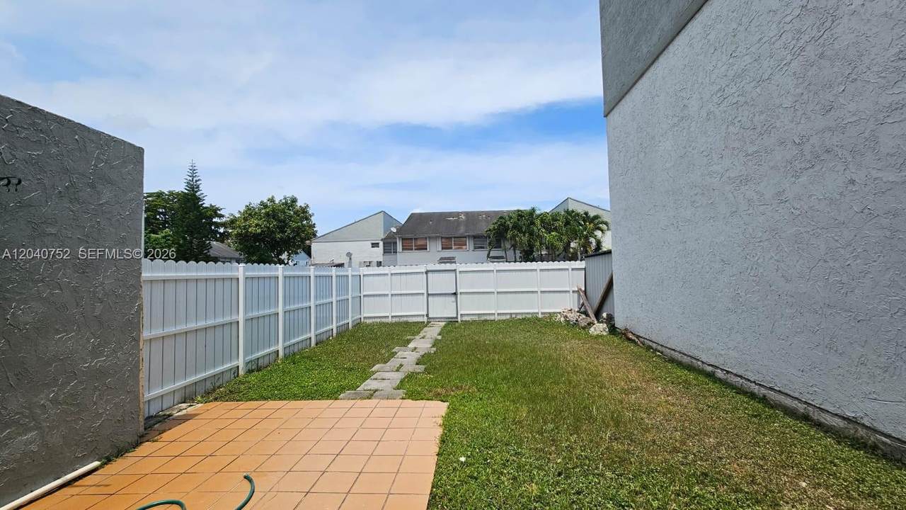https://bt-photos.global.ssl.fastly.net/miami/1280_boomver_1_A12040752-2.jpg