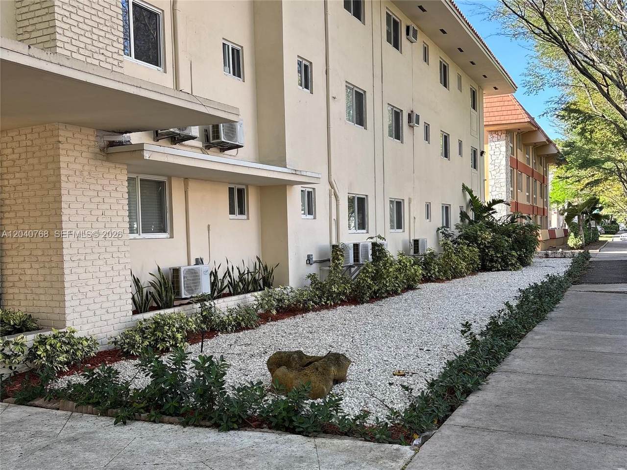 https://bt-photos.global.ssl.fastly.net/miami/1280_boomver_1_A12040768-2.jpg