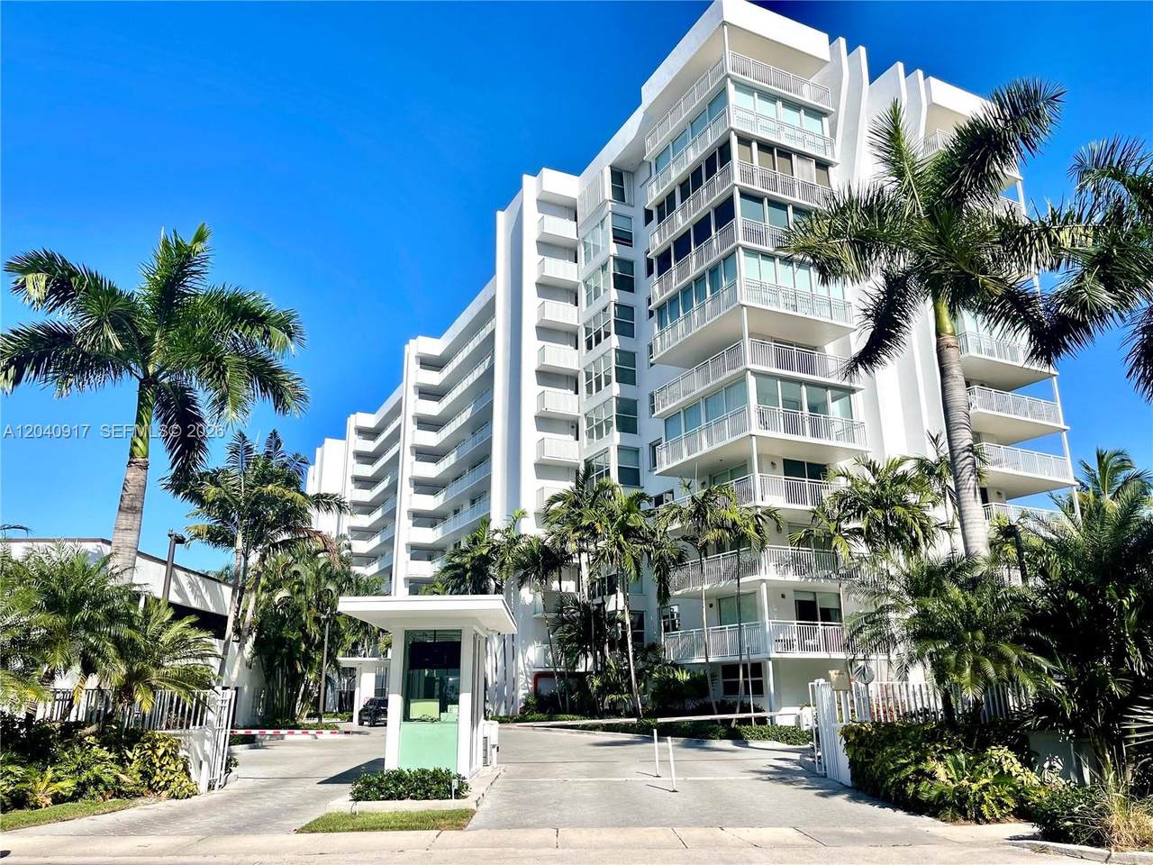 https://bt-photos.global.ssl.fastly.net/miami/1280_boomver_1_A12040917-2.jpg