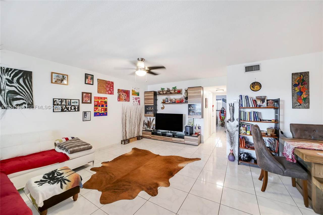 541 Blue Heron Dr - Photo 1