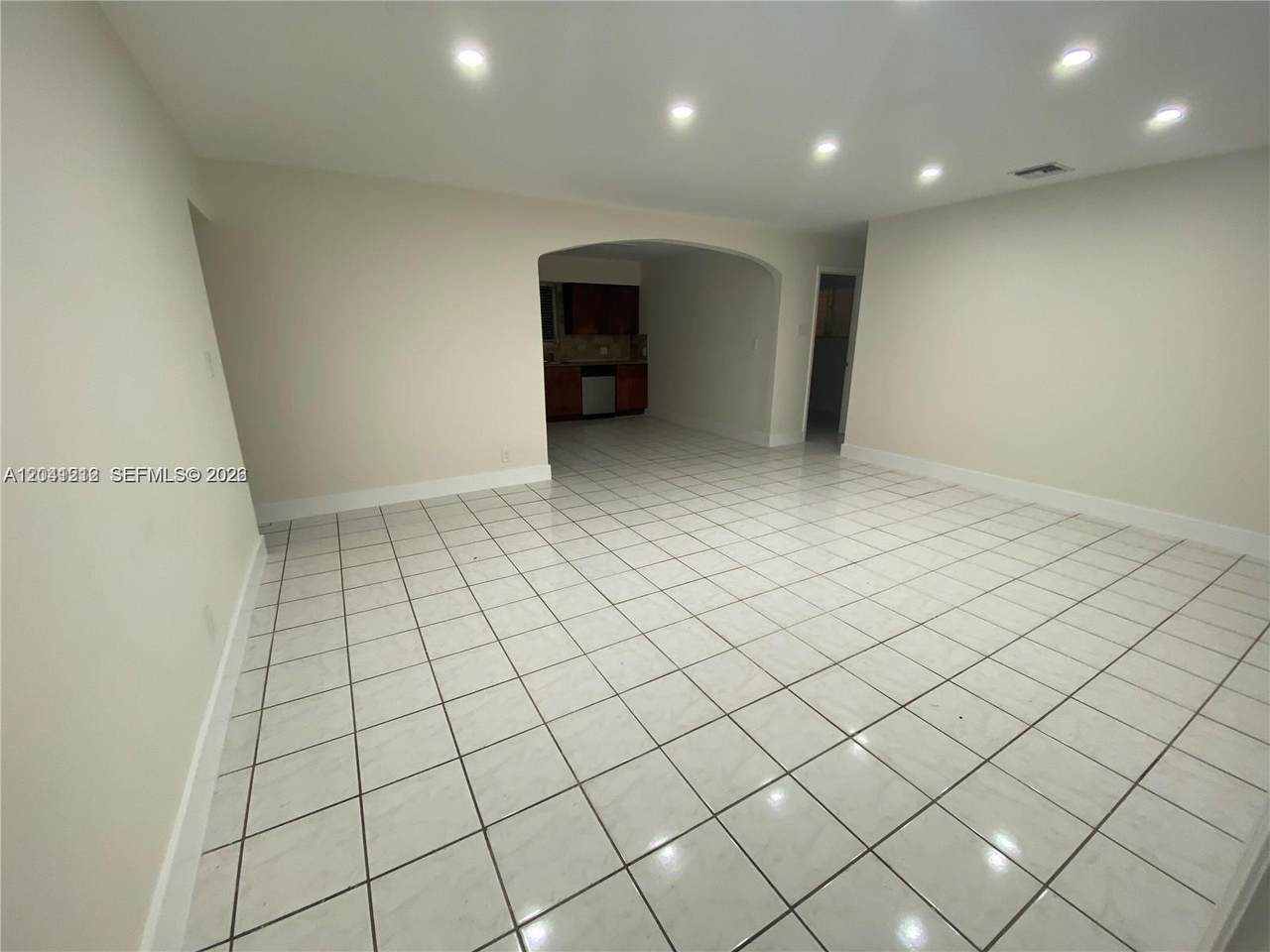 1727 Washington St - Photo 1