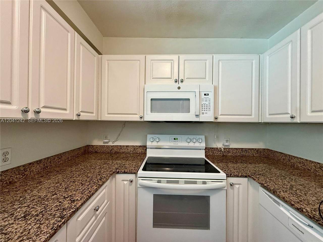 7800 Collins Ave - Photo 1