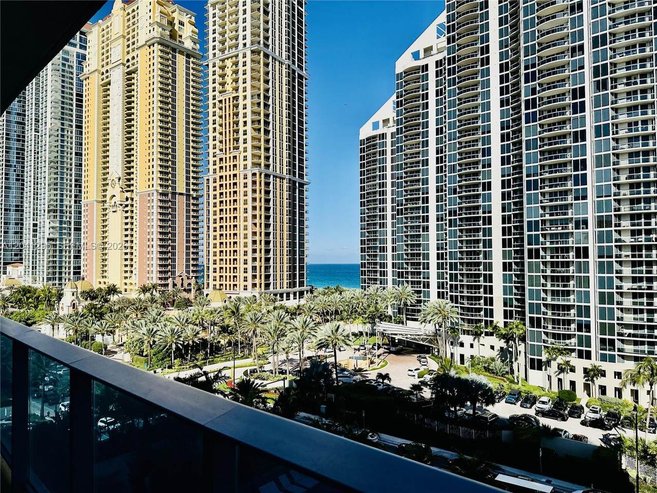 https://bt-photos.global.ssl.fastly.net/miami/1280_boomver_1_A12041295-2.jpg