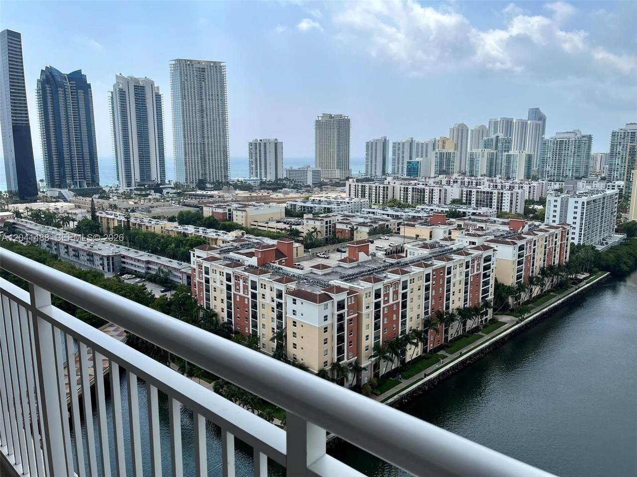 https://bt-photos.global.ssl.fastly.net/miami/1280_boomver_1_A12041488-2.jpg