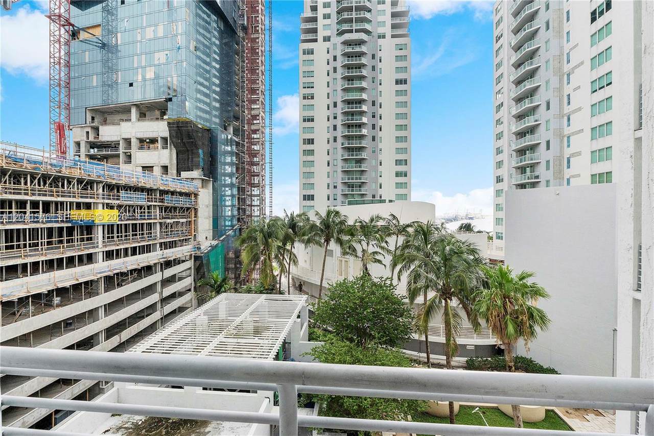 https://bt-photos.global.ssl.fastly.net/miami/1280_boomver_1_A12041576-2.jpg