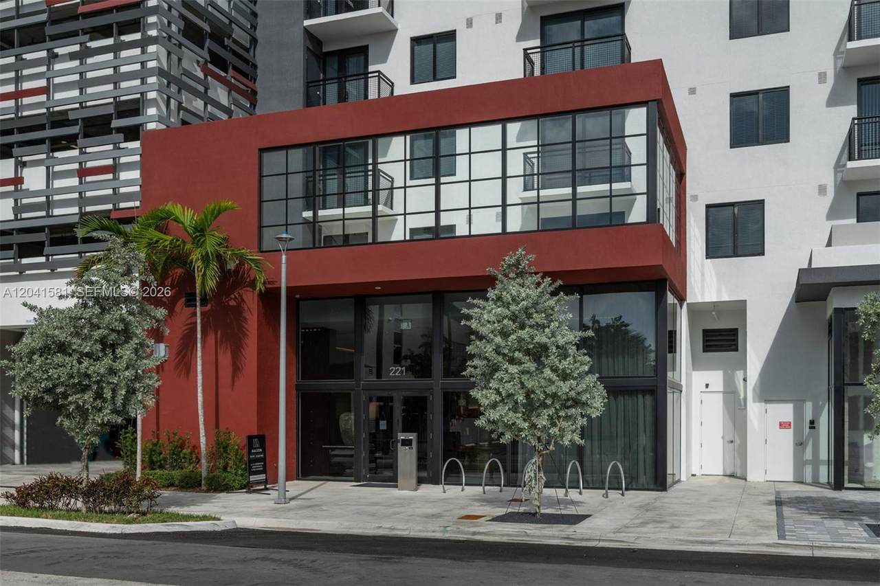 https://bt-photos.global.ssl.fastly.net/miami/1280_boomver_1_A12041581-2.jpg