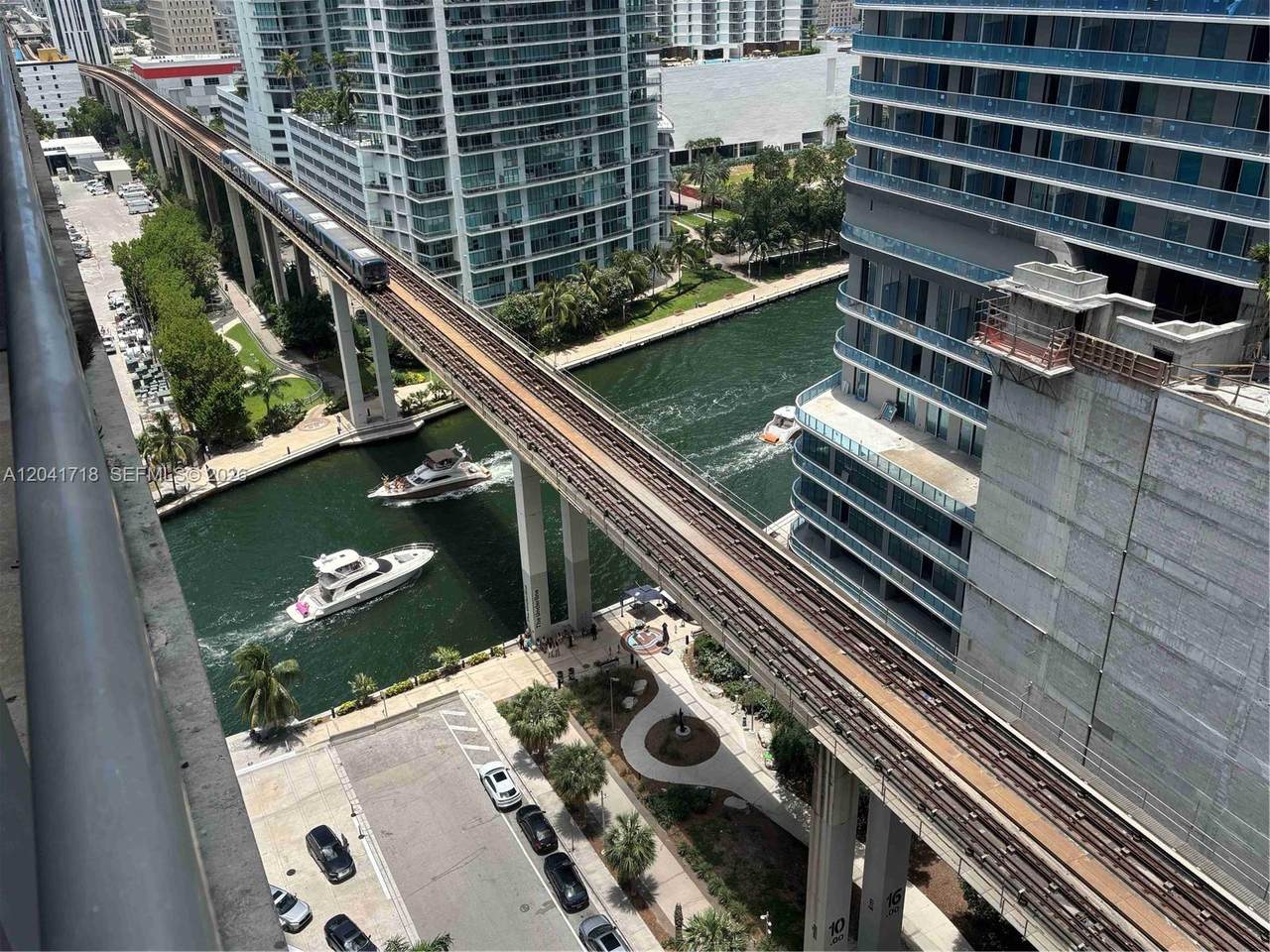 https://bt-photos.global.ssl.fastly.net/miami/1280_boomver_1_A12041718-2.jpg