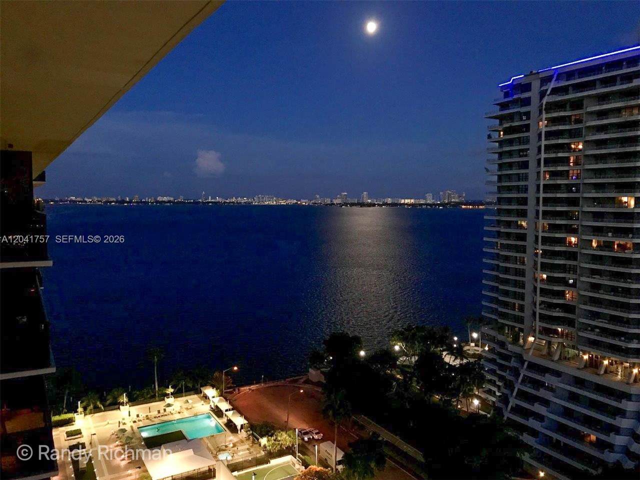 https://bt-photos.global.ssl.fastly.net/miami/1280_boomver_1_A12041757-2.jpg