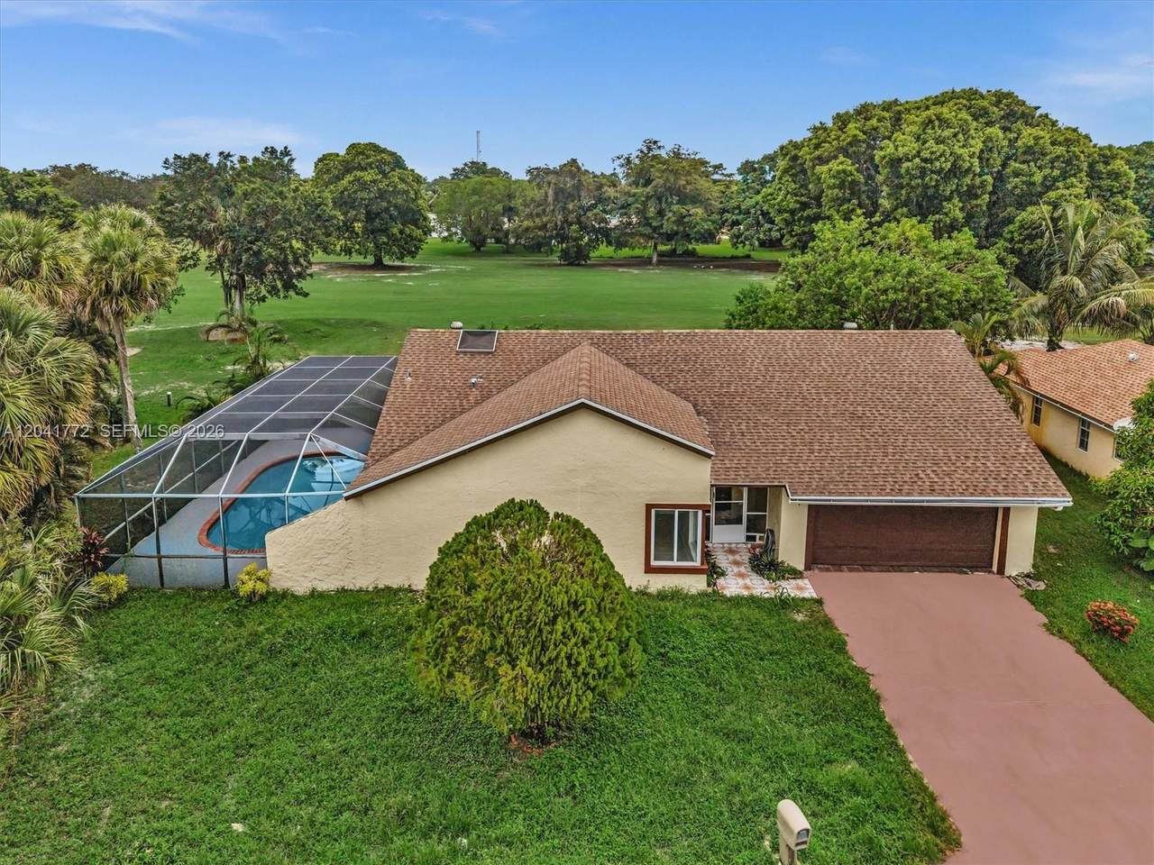 8813 Paradise Ct - Photo 1