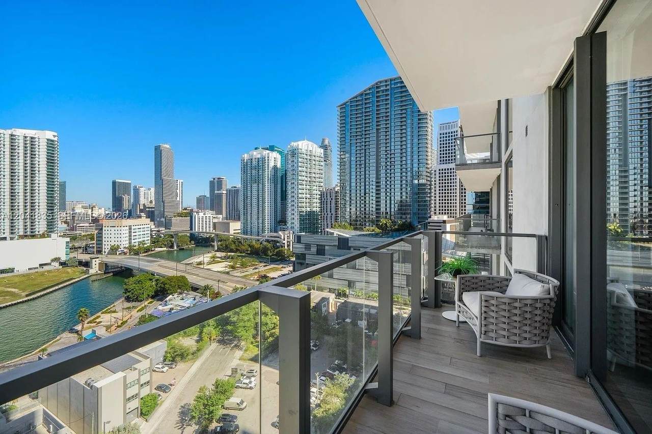 https://bt-photos.global.ssl.fastly.net/miami/1280_boomver_1_A12041835-2.jpg