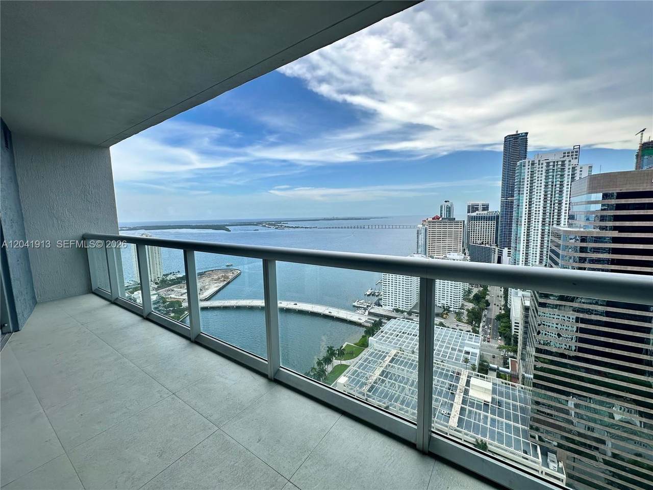 https://bt-photos.global.ssl.fastly.net/miami/1280_boomver_1_A12041913-2.jpg