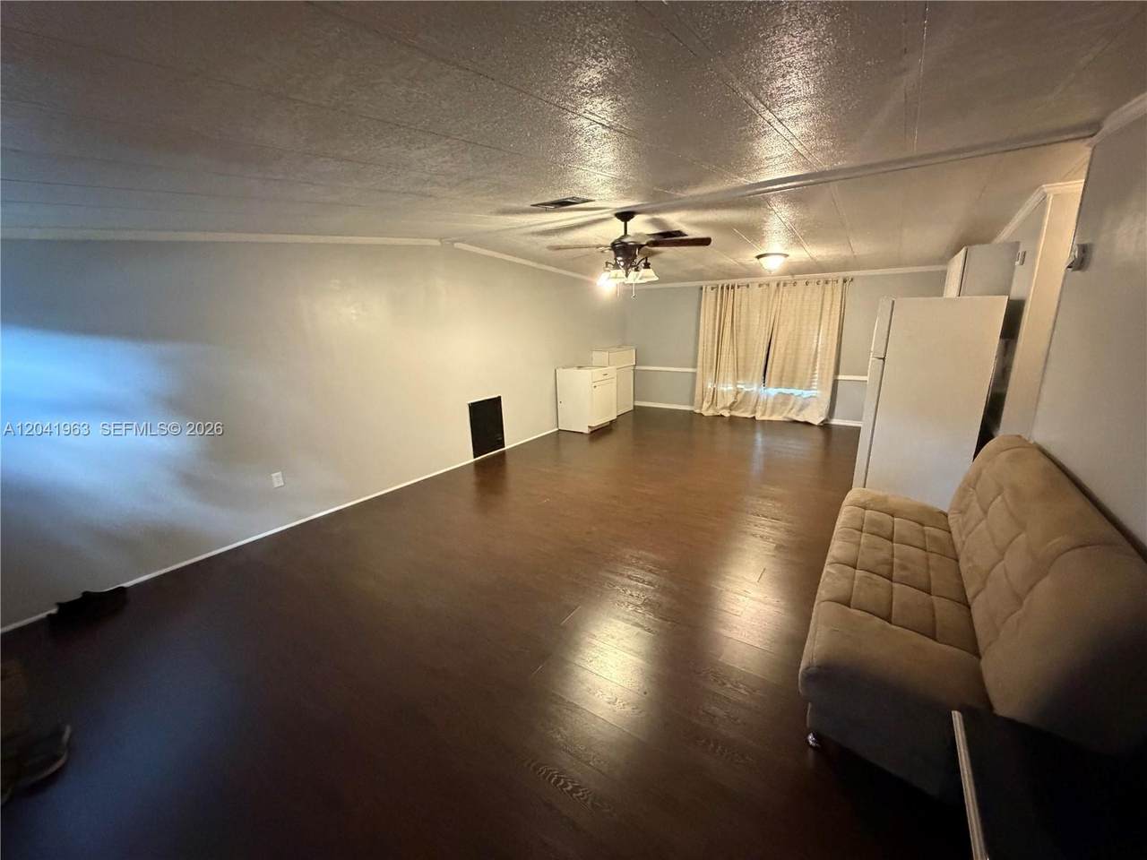 https://bt-photos.global.ssl.fastly.net/miami/1280_boomver_1_A12041963-2.jpg