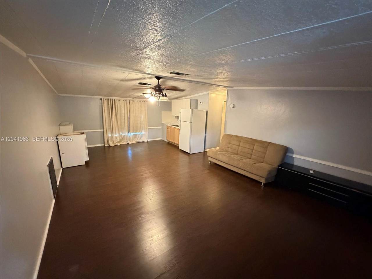 https://bt-photos.global.ssl.fastly.net/miami/1280_boomver_1_A12041963-2.jpg