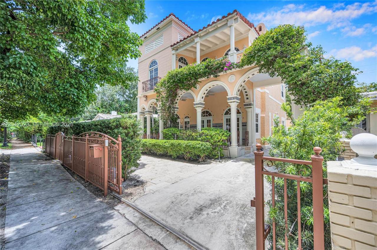https://bt-photos.global.ssl.fastly.net/miami/1280_boomver_1_A12042023-2.jpg
