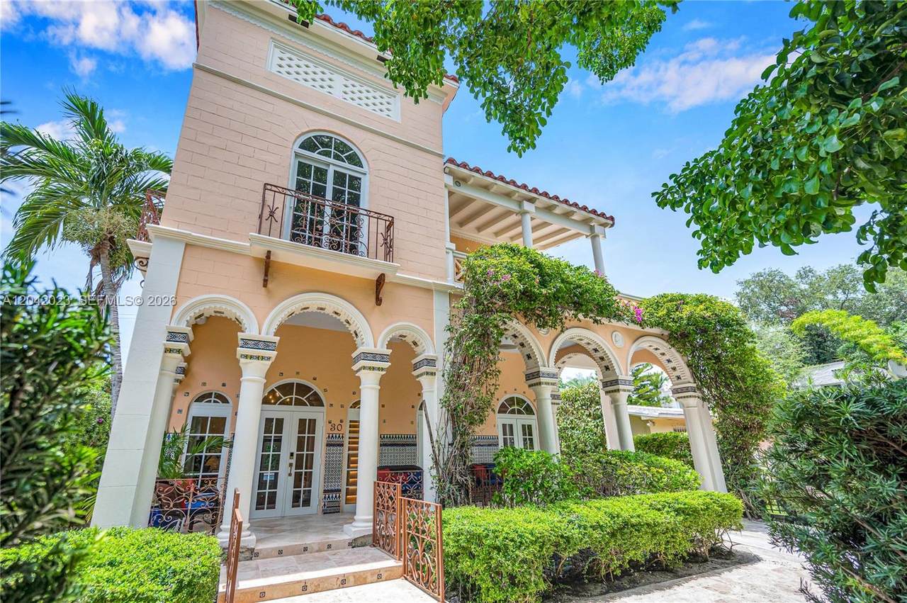 https://bt-photos.global.ssl.fastly.net/miami/1280_boomver_1_A12042023-2.jpg