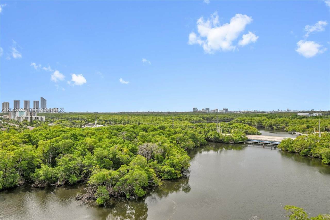 16385 Biscayne Blvd - Photo 1