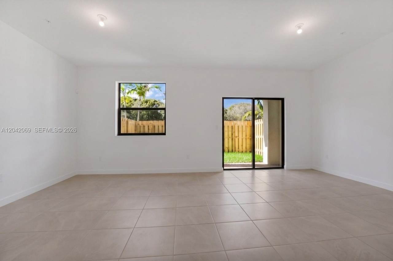 https://bt-photos.global.ssl.fastly.net/miami/1280_boomver_1_A12042069-2.jpg