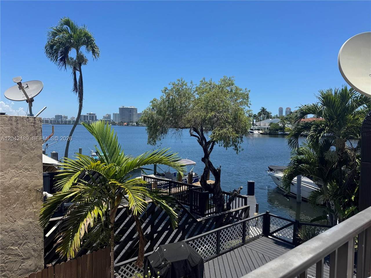 https://bt-photos.global.ssl.fastly.net/miami/1280_boomver_1_A12042189-2.jpg