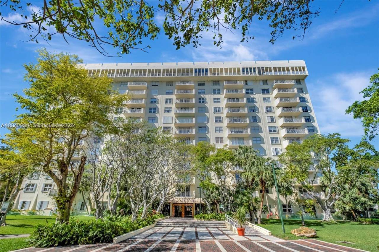 11111 Biscayne Blvd - Photo 1