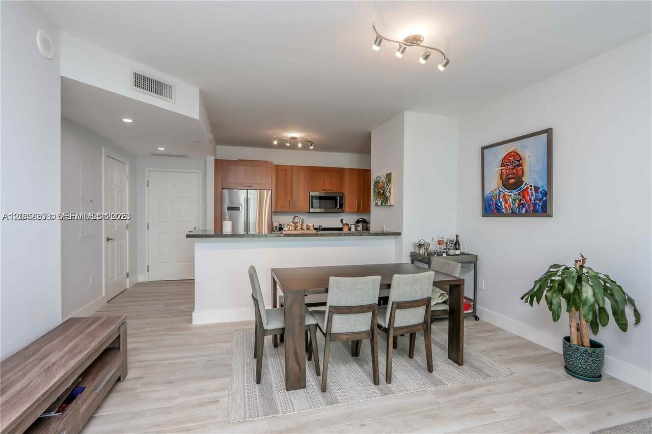 1300 Ponce De Leon Blvd - Photo 1