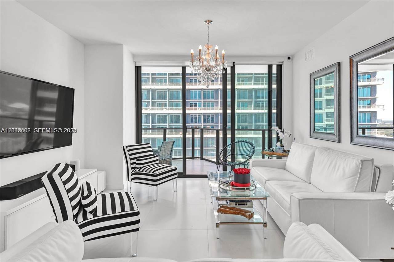 https://bt-photos.global.ssl.fastly.net/miami/1280_boomver_1_A12042408-2.jpg