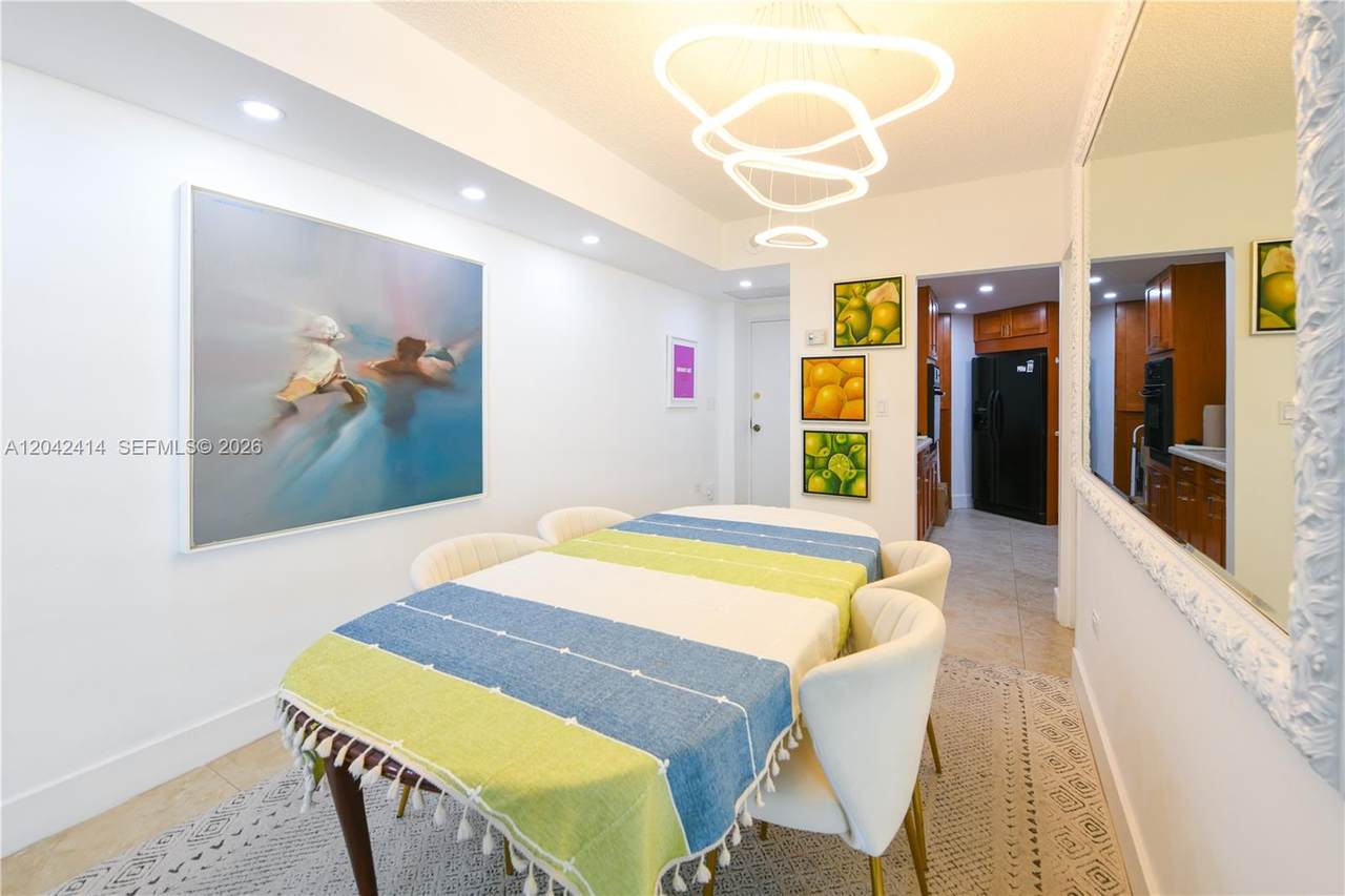 801 Brickell Bay Dr - Photo 1