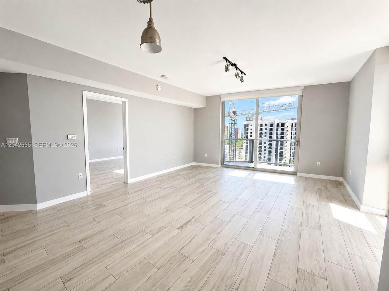 https://bt-photos.global.ssl.fastly.net/miami/1280_boomver_1_A12042665-2.jpg