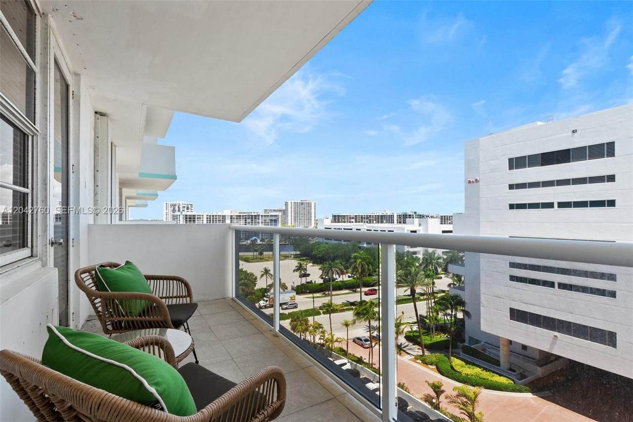 https://bt-photos.global.ssl.fastly.net/miami/1280_boomver_1_A12042760-2.jpg