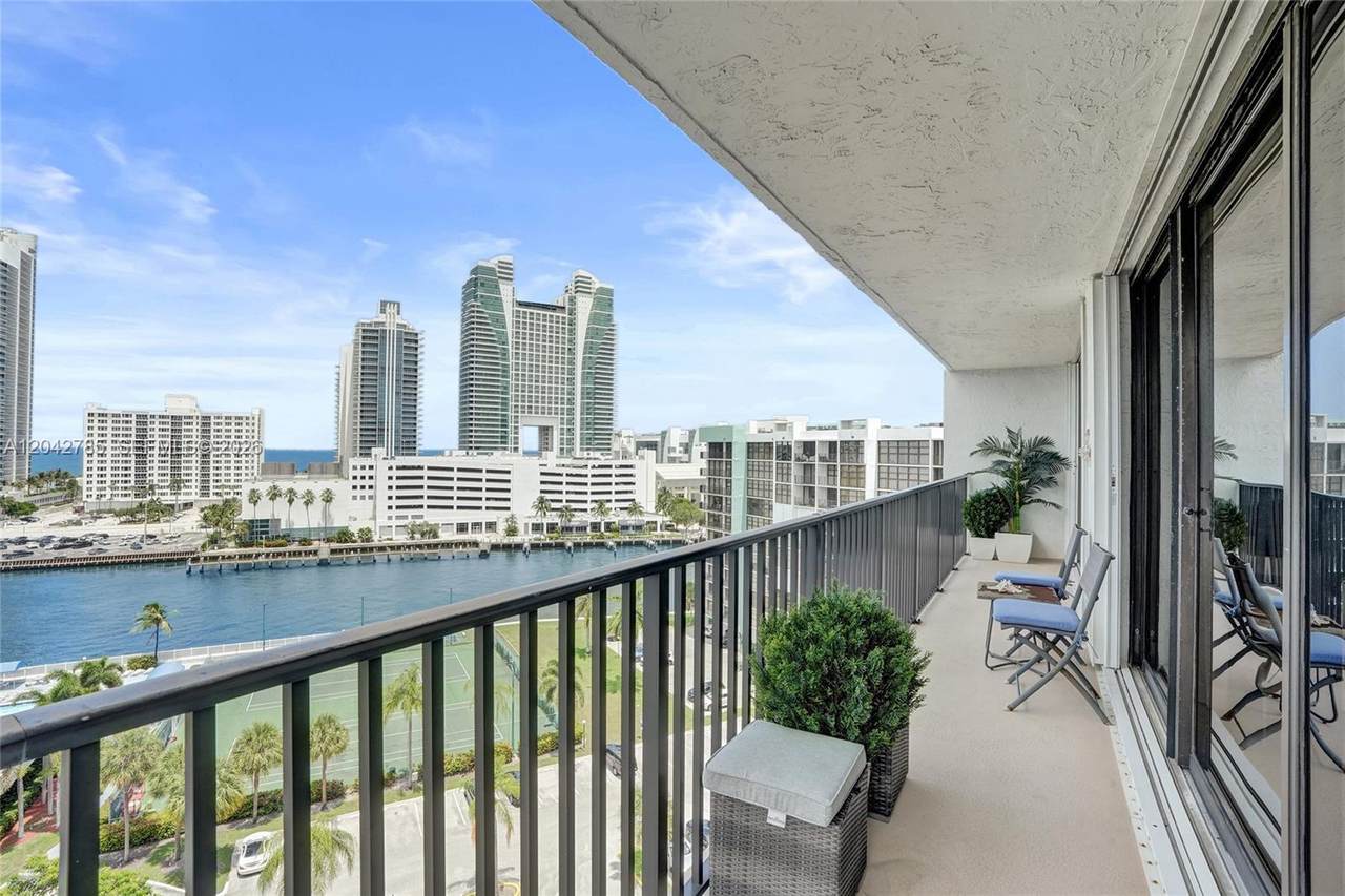 https://bt-photos.global.ssl.fastly.net/miami/1280_boomver_1_A12042785-2.jpg