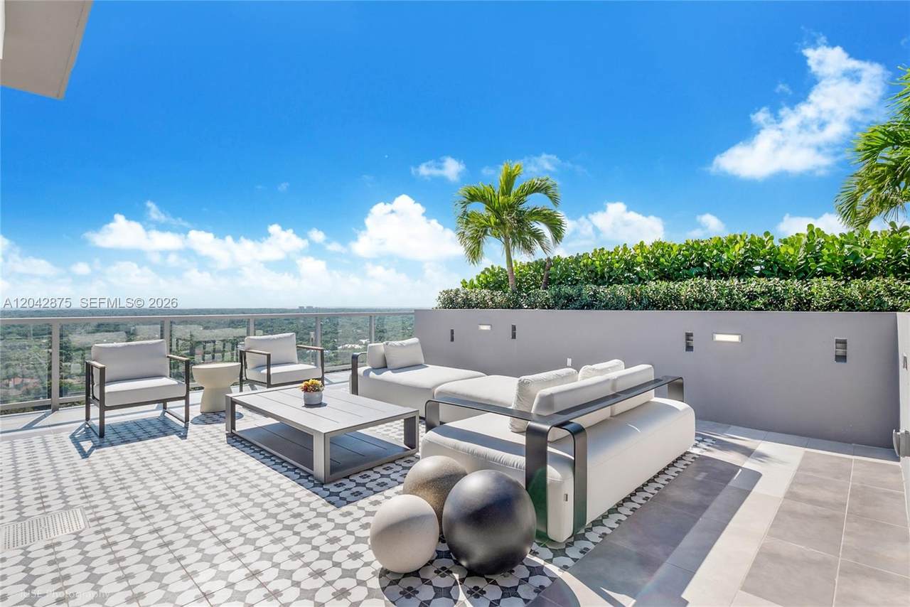 https://bt-photos.global.ssl.fastly.net/miami/1280_boomver_1_A12042875-2.jpg