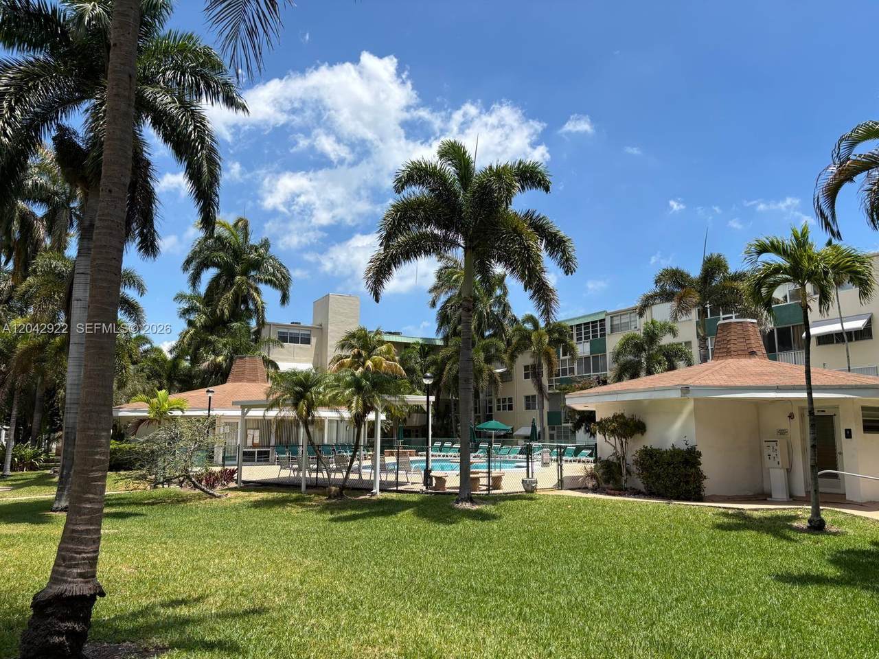 https://bt-photos.global.ssl.fastly.net/miami/1280_boomver_1_A12042922-2.jpg
