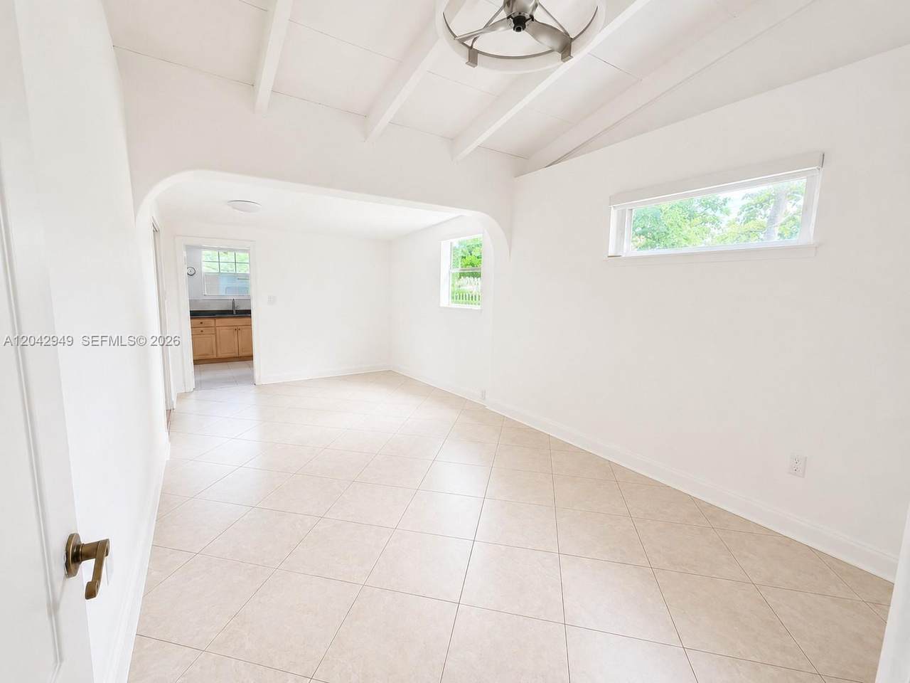 https://bt-photos.global.ssl.fastly.net/miami/1280_boomver_1_A12042949-2.jpg
