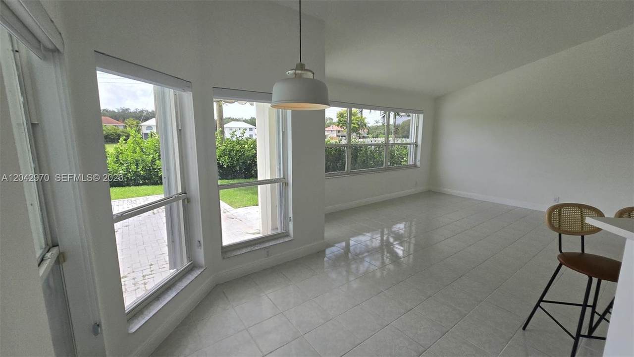 https://bt-photos.global.ssl.fastly.net/miami/1280_boomver_1_A12042970-2.jpg