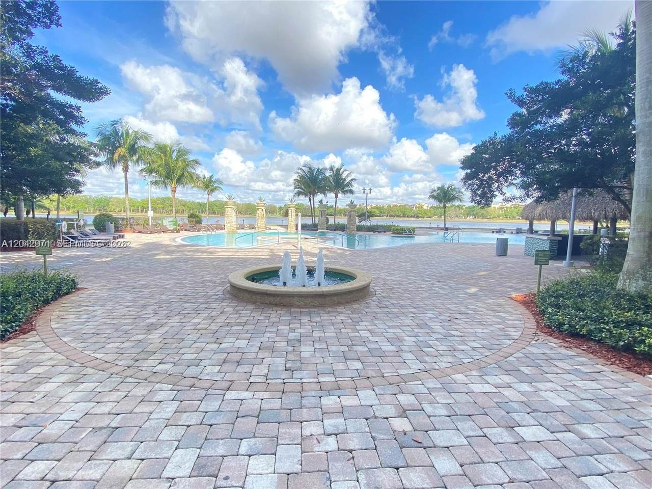 https://bt-photos.global.ssl.fastly.net/miami/orig_boomver_1_A12042971-2.jpg