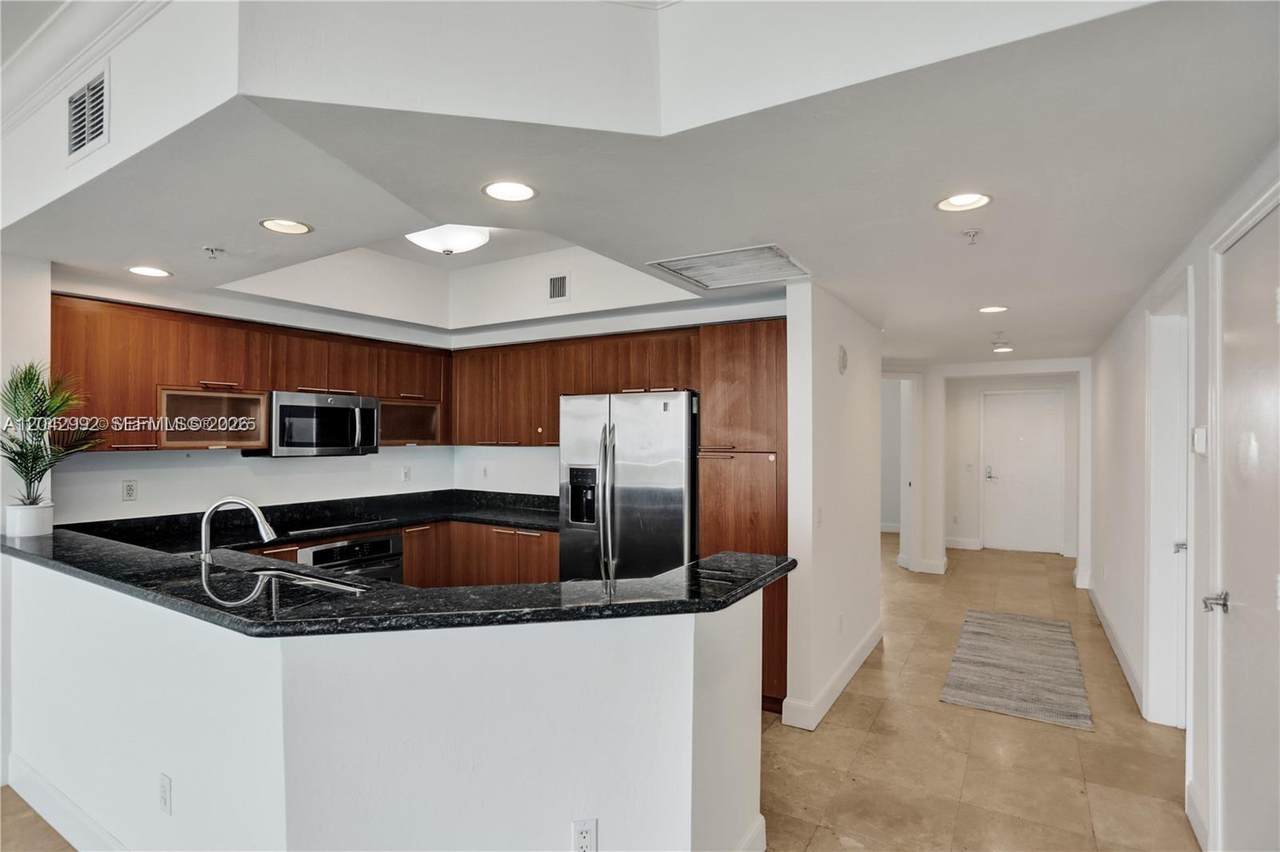 15051 Royal Oaks Ln - Photo 1